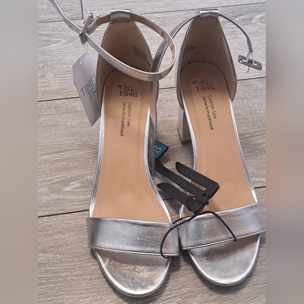 Brand New Time and Tru Women's Silver Heeled Sandals